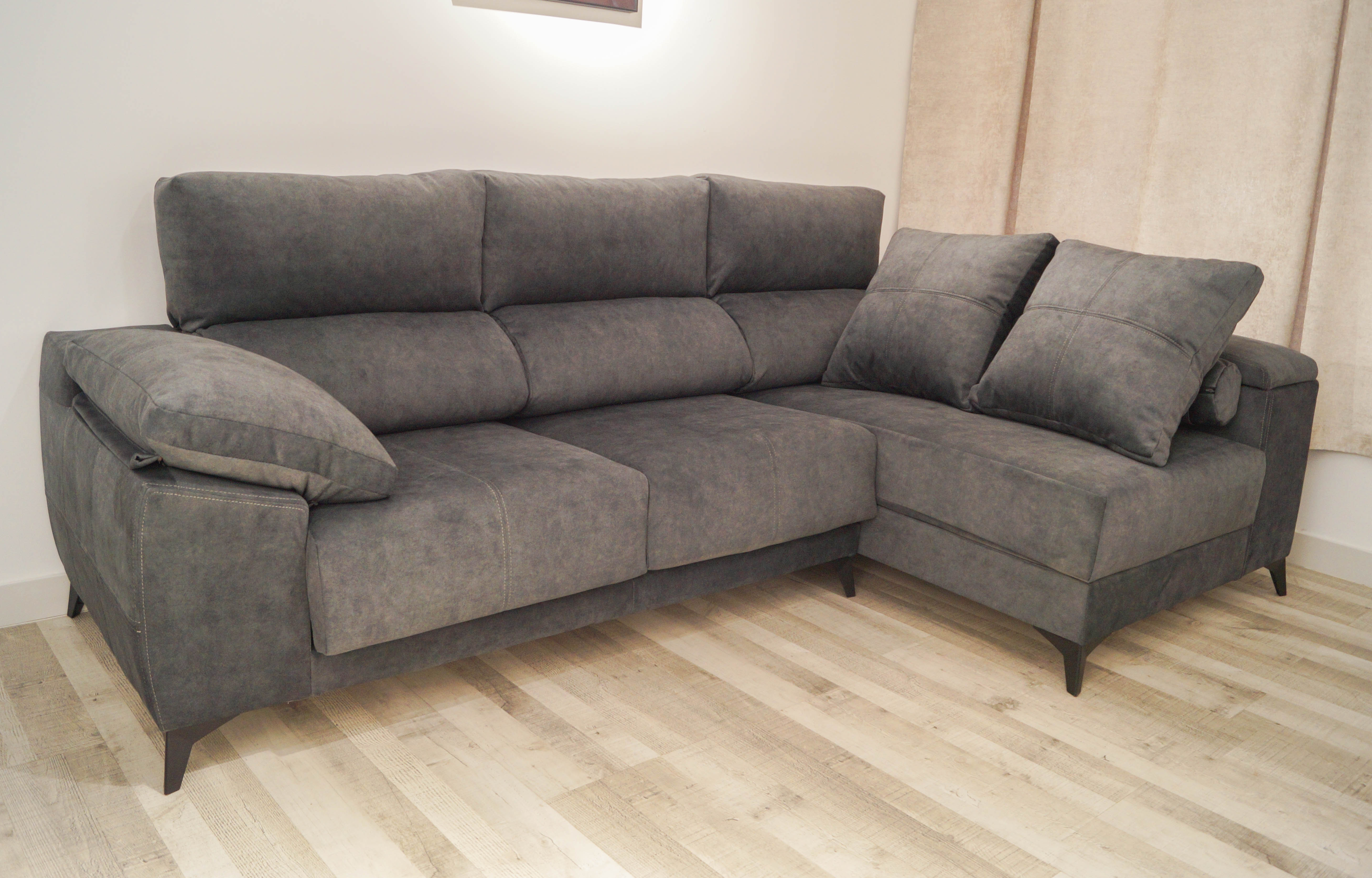 Chaise longue sofa with short arm chest, sliding seats with Paris reclining heads.